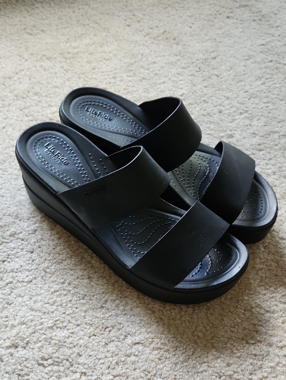 CROCS Women’s Black Two-Band Wedge Slides Size 9